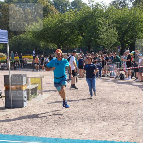 08.09.2024 - Stadtparktriathlon Luisa Fischer http://msf.ph/oto/7035792 08.09.2024 11:22:07 Ziel 254 meine-sportfotos.de