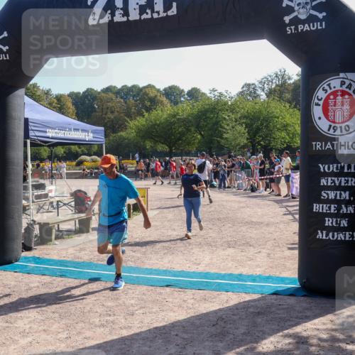 08.09.2024 - Stadtparktriathlon Luisa Fischer http://msf.ph/oto/7035802 08.09.2024 11:22:08 Ziel 254 meine-sportfotos.de