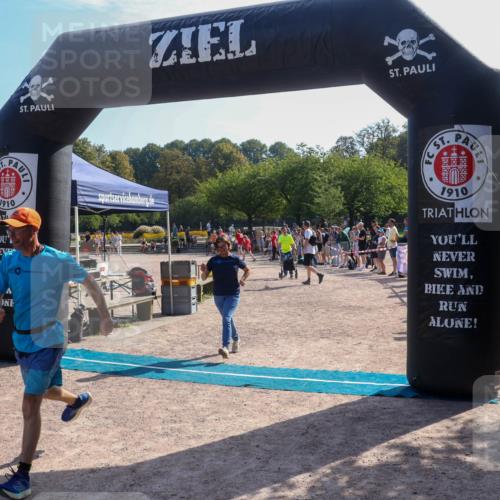 08.09.2024 - Stadtparktriathlon Luisa Fischer http://msf.ph/oto/7035806 08.09.2024 11:22:09 Ziel 254 meine-sportfotos.de