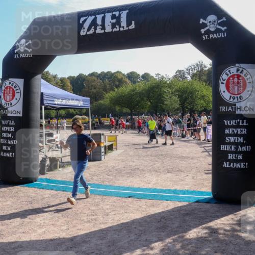 08.09.2024 - Stadtparktriathlon Luisa Fischer http://msf.ph/oto/7035809 08.09.2024 11:22:10 Ziel 254 meine-sportfotos.de