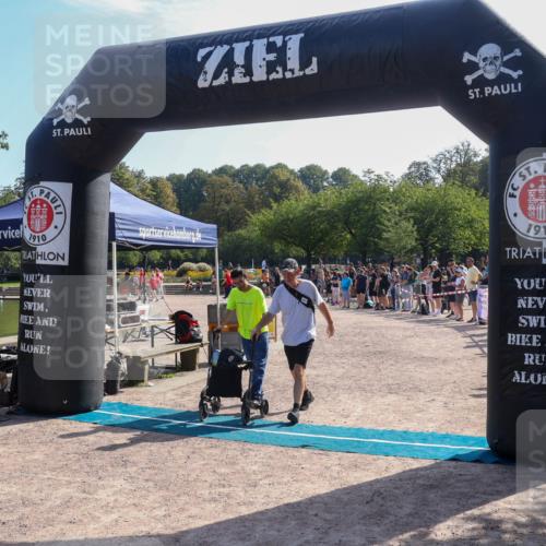 08.09.2024 - Stadtparktriathlon Luisa Fischer http://msf.ph/oto/7035825 08.09.2024 11:22:16 Ziel  meine-sportfotos.de