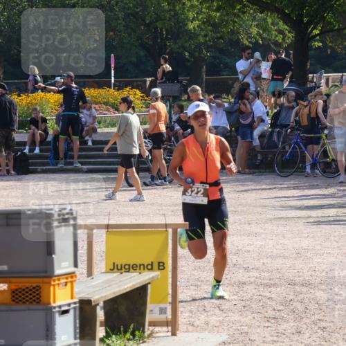 08.09.2024 - Stadtparktriathlon Luisa Fischer http://msf.ph/oto/7035836 08.09.2024 11:22:32 Ziel 322 meine-sportfotos.de