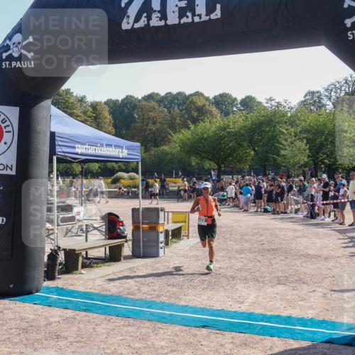 08.09.2024 - Stadtparktriathlon Luisa Fischer http://msf.ph/oto/7035850 08.09.2024 11:22:34 Ziel 322 meine-sportfotos.de