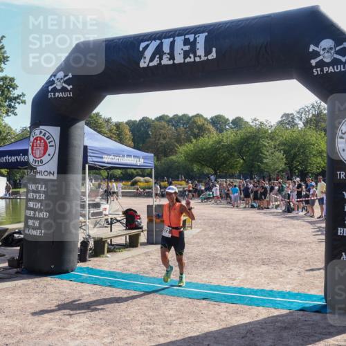 08.09.2024 - Stadtparktriathlon Luisa Fischer http://msf.ph/oto/7035856 08.09.2024 11:22:35 Ziel 322 meine-sportfotos.de