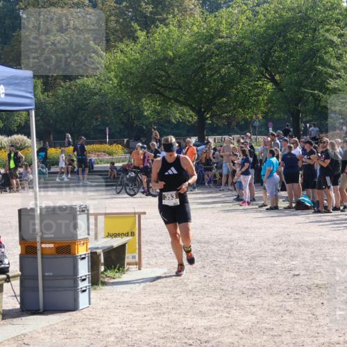 08.09.2024 - Stadtparktriathlon Luisa Fischer http://msf.ph/oto/7035864 08.09.2024 11:22:59 Ziel 353 meine-sportfotos.de