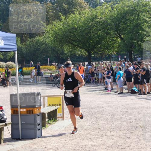 08.09.2024 - Stadtparktriathlon Luisa Fischer http://msf.ph/oto/7035869 08.09.2024 11:22:59 Ziel 353 meine-sportfotos.de