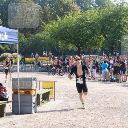 08.09.2024 - Stadtparktriathlon Luisa Fischer http://msf.ph/oto/7035884 08.09.2024 11:23:32 Ziel 283, 387 meine-sportfotos.de