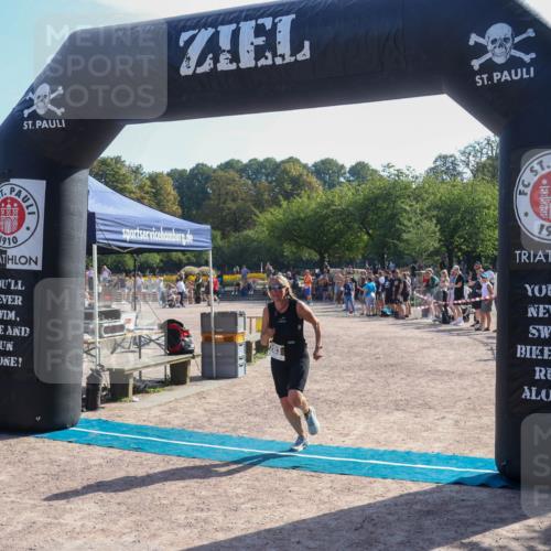 08.09.2024 - Stadtparktriathlon Luisa Fischer http://msf.ph/oto/7035905 08.09.2024 11:23:38 Ziel 283, 387 meine-sportfotos.de