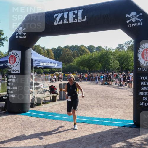 08.09.2024 - Stadtparktriathlon Luisa Fischer http://msf.ph/oto/7035907 08.09.2024 11:23:38 Ziel 283, 387 meine-sportfotos.de