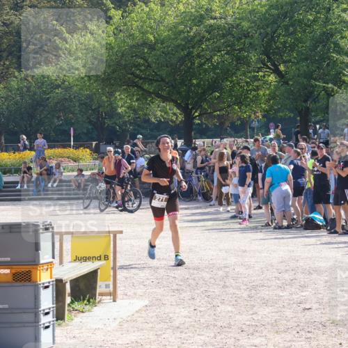 08.09.2024 - Stadtparktriathlon Luisa Fischer http://msf.ph/oto/7035911 08.09.2024 11:23:55 Ziel 271 meine-sportfotos.de