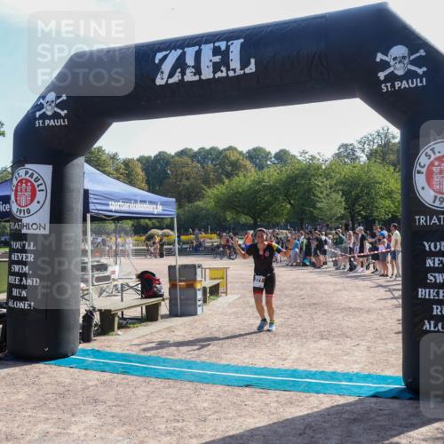 08.09.2024 - Stadtparktriathlon Luisa Fischer http://msf.ph/oto/7035928 08.09.2024 11:23:58 Ziel 271 meine-sportfotos.de
