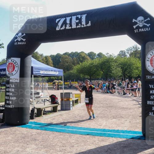 08.09.2024 - Stadtparktriathlon Luisa Fischer http://msf.ph/oto/7035930 08.09.2024 11:23:59 Ziel 271 meine-sportfotos.de