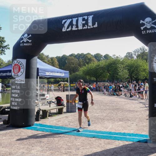 08.09.2024 - Stadtparktriathlon Luisa Fischer http://msf.ph/oto/7035933 08.09.2024 11:23:59 Ziel 271 meine-sportfotos.de