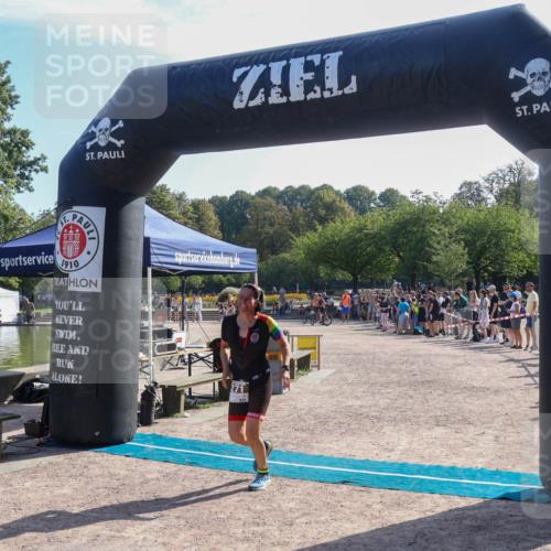 08.09.2024 - Stadtparktriathlon Luisa Fischer http://msf.ph/oto/7035939 08.09.2024 11:24:00 Ziel 271 meine-sportfotos.de