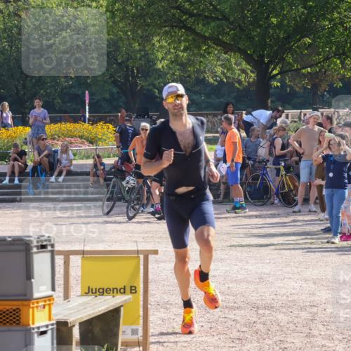 08.09.2024 - Stadtparktriathlon Luisa Fischer http://msf.ph/oto/7035948 08.09.2024 11:24:08 Ziel 423 meine-sportfotos.de