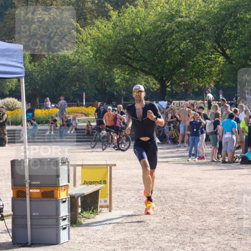 08.09.2024 - Stadtparktriathlon Luisa Fischer http://msf.ph/oto/7035952 08.09.2024 11:24:09 Ziel 423 meine-sportfotos.de