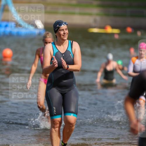 08.09.2024 - Stadtparktriathlon Michael Strokosch http://msf.ph/oto/7035953 08.09.2024 12:15:29 Schwimmen 869, 889, 891, 910 meine-sportfotos.de