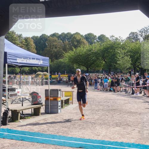 08.09.2024 - Stadtparktriathlon Luisa Fischer http://msf.ph/oto/7035961 08.09.2024 11:24:10 Ziel 423 meine-sportfotos.de