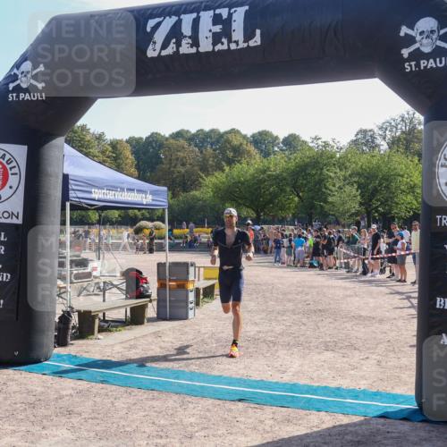 08.09.2024 - Stadtparktriathlon Luisa Fischer http://msf.ph/oto/7035963 08.09.2024 11:24:10 Ziel 423 meine-sportfotos.de