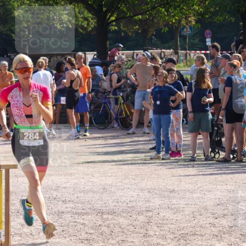 08.09.2024 - Stadtparktriathlon Luisa Fischer http://msf.ph/oto/7035972 08.09.2024 11:24:35 Ziel 284 meine-sportfotos.de