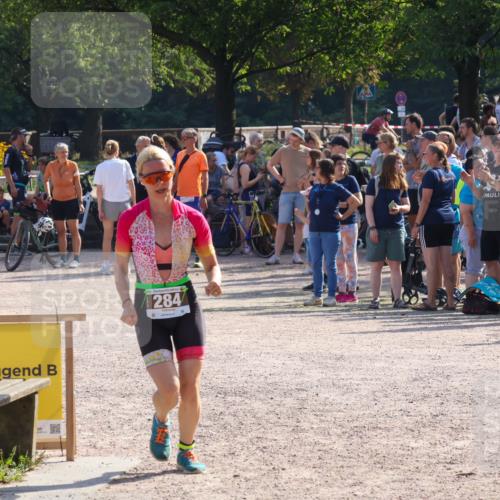 08.09.2024 - Stadtparktriathlon Luisa Fischer http://msf.ph/oto/7035977 08.09.2024 11:24:36 Ziel 284 meine-sportfotos.de