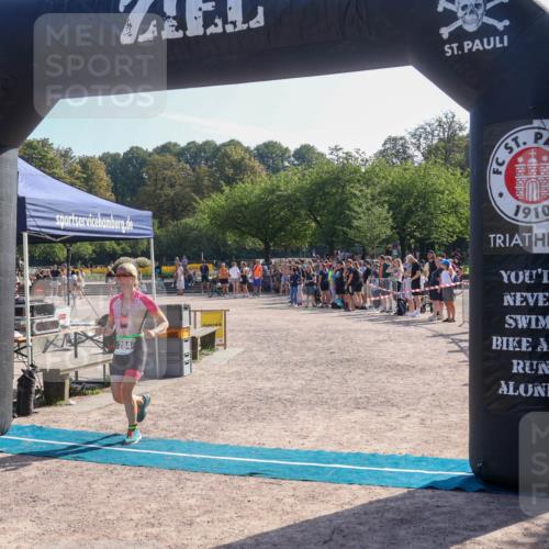 08.09.2024 - Stadtparktriathlon Luisa Fischer http://msf.ph/oto/7035996 08.09.2024 11:24:38 Ziel 284 meine-sportfotos.de