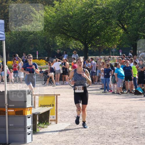 08.09.2024 - Stadtparktriathlon Luisa Fischer http://msf.ph/oto/7036013 08.09.2024 11:24:56 Ziel 310, 359 meine-sportfotos.de