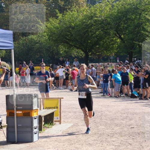 08.09.2024 - Stadtparktriathlon Luisa Fischer http://msf.ph/oto/7036014 08.09.2024 11:24:57 Ziel 310, 359 meine-sportfotos.de