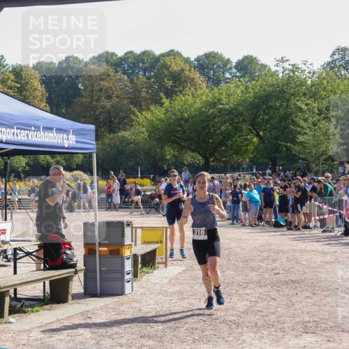 08.09.2024 - Stadtparktriathlon Luisa Fischer http://msf.ph/oto/7036021 08.09.2024 11:24:57 Ziel 310, 359 meine-sportfotos.de