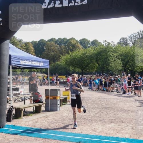 08.09.2024 - Stadtparktriathlon Luisa Fischer http://msf.ph/oto/7036025 08.09.2024 11:24:58 Ziel 310, 359 meine-sportfotos.de