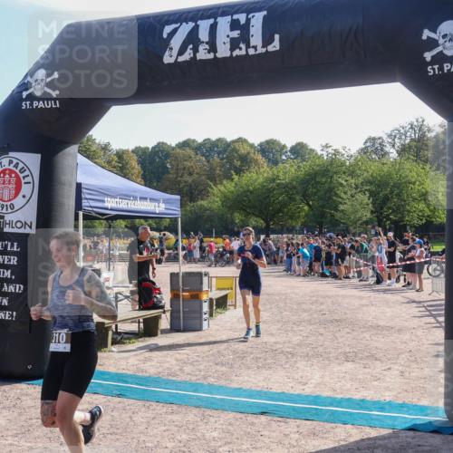 08.09.2024 - Stadtparktriathlon Luisa Fischer http://msf.ph/oto/7036033 08.09.2024 11:24:59 Ziel 310, 359 meine-sportfotos.de