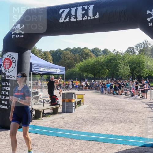08.09.2024 - Stadtparktriathlon Luisa Fischer http://msf.ph/oto/7036041 08.09.2024 11:25:01 Ziel 290, 310, 359 meine-sportfotos.de