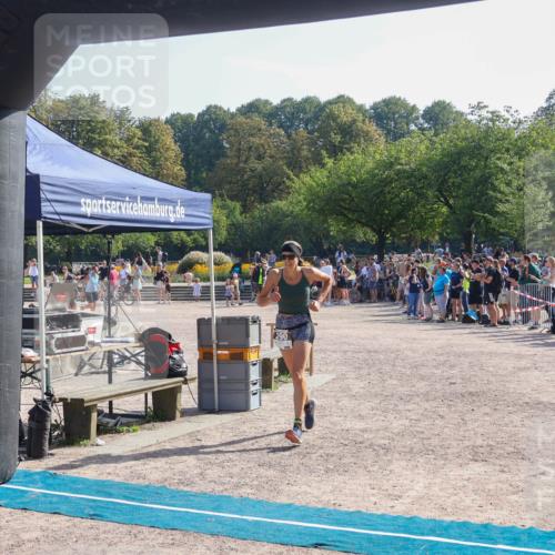 08.09.2024 - Stadtparktriathlon Luisa Fischer http://msf.ph/oto/7036052 08.09.2024 11:25:06 Ziel 290, 359 meine-sportfotos.de
