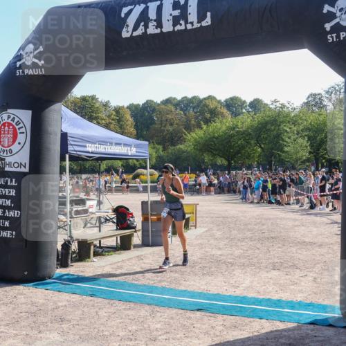 08.09.2024 - Stadtparktriathlon Luisa Fischer http://msf.ph/oto/7036054 08.09.2024 11:25:06 Ziel 290, 359 meine-sportfotos.de