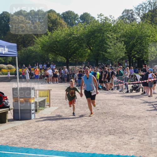 08.09.2024 - Stadtparktriathlon Luisa Fischer http://msf.ph/oto/7036072 08.09.2024 11:25:13 Ziel 287, 290 meine-sportfotos.de
