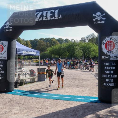 08.09.2024 - Stadtparktriathlon Luisa Fischer http://msf.ph/oto/7036079 08.09.2024 11:25:14 Ziel 287, 290 meine-sportfotos.de