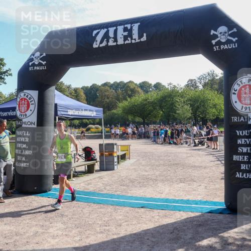 08.09.2024 - Stadtparktriathlon Luisa Fischer http://msf.ph/oto/7036095 08.09.2024 11:25:24 Ziel 274 meine-sportfotos.de