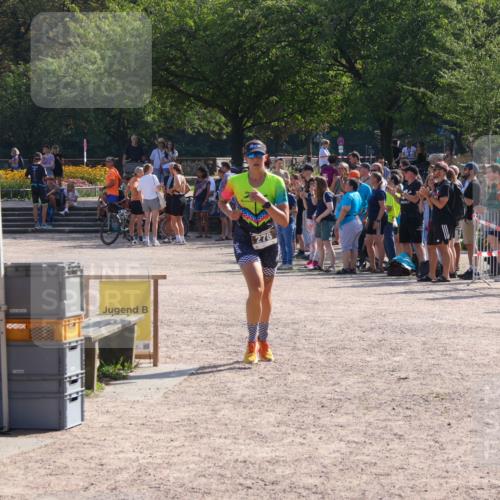 08.09.2024 - Stadtparktriathlon Luisa Fischer http://msf.ph/oto/7036109 08.09.2024 11:25:39 Ziel 278, 304 meine-sportfotos.de