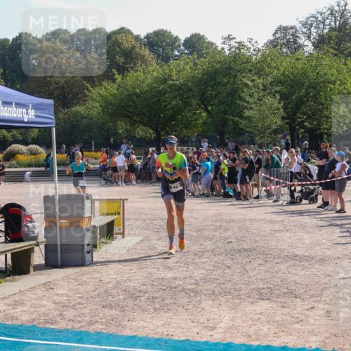 08.09.2024 - Stadtparktriathlon Luisa Fischer http://msf.ph/oto/7036115 08.09.2024 11:25:40 Ziel 278, 304 meine-sportfotos.de