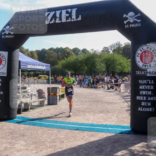 08.09.2024 - Stadtparktriathlon Luisa Fischer http://msf.ph/oto/7036123 08.09.2024 11:25:41 Ziel 278, 304 meine-sportfotos.de