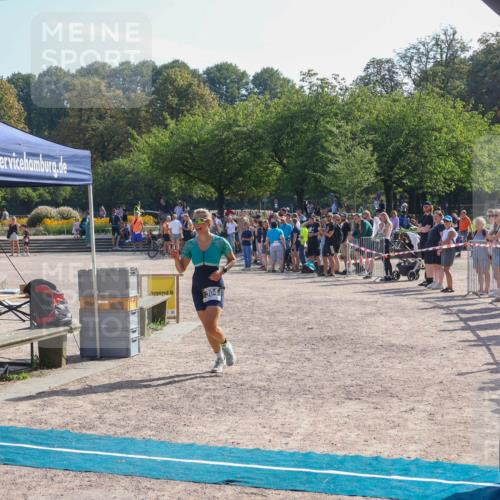 08.09.2024 - Stadtparktriathlon Luisa Fischer http://msf.ph/oto/7036133 08.09.2024 11:25:43 Ziel 278, 304 meine-sportfotos.de