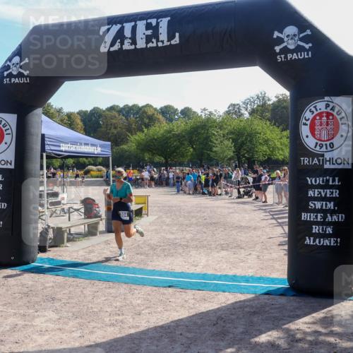 08.09.2024 - Stadtparktriathlon Luisa Fischer http://msf.ph/oto/7036137 08.09.2024 11:25:44 Ziel 278, 304 meine-sportfotos.de