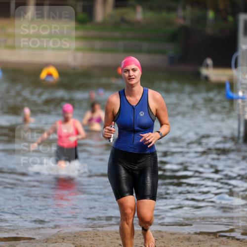 08.09.2024 - Stadtparktriathlon Michael Strokosch http://msf.ph/oto/7036138 08.09.2024 12:17:20 Schwimmen 878, 937, 938 meine-sportfotos.de