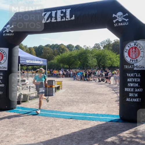 08.09.2024 - Stadtparktriathlon Luisa Fischer http://msf.ph/oto/7036139 08.09.2024 11:25:44 Ziel 278, 304 meine-sportfotos.de