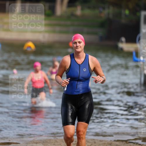 08.09.2024 - Stadtparktriathlon Michael Strokosch http://msf.ph/oto/7036141 08.09.2024 12:17:21 Schwimmen 878, 937, 938 meine-sportfotos.de