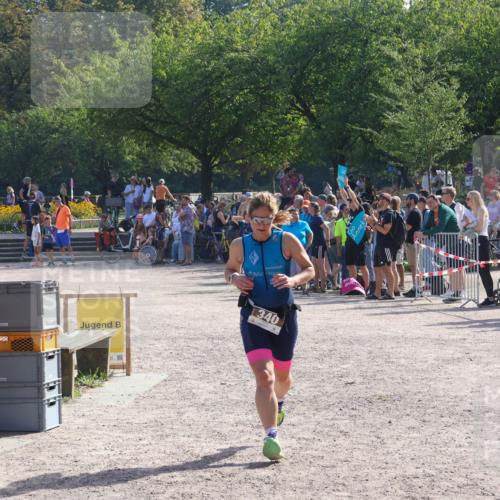 08.09.2024 - Stadtparktriathlon Luisa Fischer http://msf.ph/oto/7036147 08.09.2024 11:26:36 Ziel 340 meine-sportfotos.de