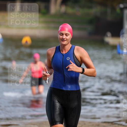 08.09.2024 - Stadtparktriathlon Michael Strokosch http://msf.ph/oto/7036148 08.09.2024 12:17:22 Schwimmen 878, 937, 938 meine-sportfotos.de