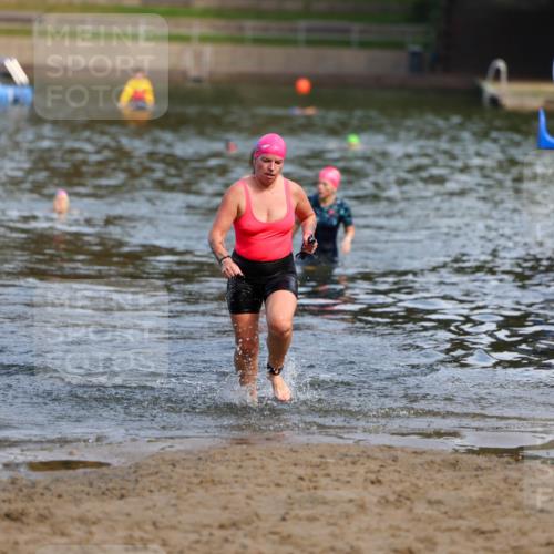 08.09.2024 - Stadtparktriathlon Michael Strokosch http://msf.ph/oto/7036152 08.09.2024 12:17:24 Schwimmen 878, 938 meine-sportfotos.de