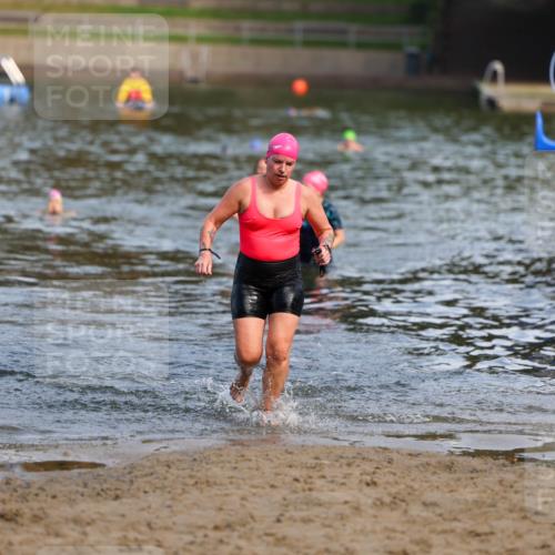 08.09.2024 - Stadtparktriathlon Michael Strokosch http://msf.ph/oto/7036154 08.09.2024 12:17:25 Schwimmen 878, 938 meine-sportfotos.de