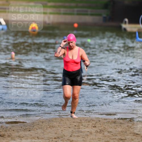 08.09.2024 - Stadtparktriathlon Michael Strokosch http://msf.ph/oto/7036158 08.09.2024 12:17:25 Schwimmen 878, 938 meine-sportfotos.de